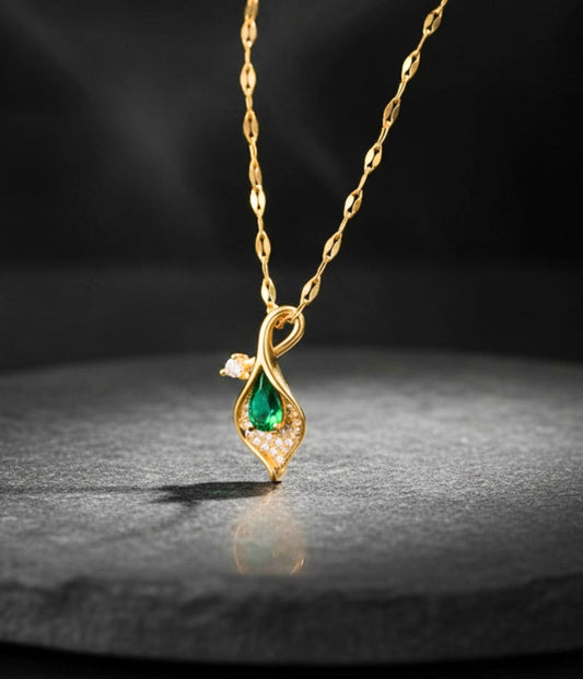 ✨️Collar Gota verde esmeralda
