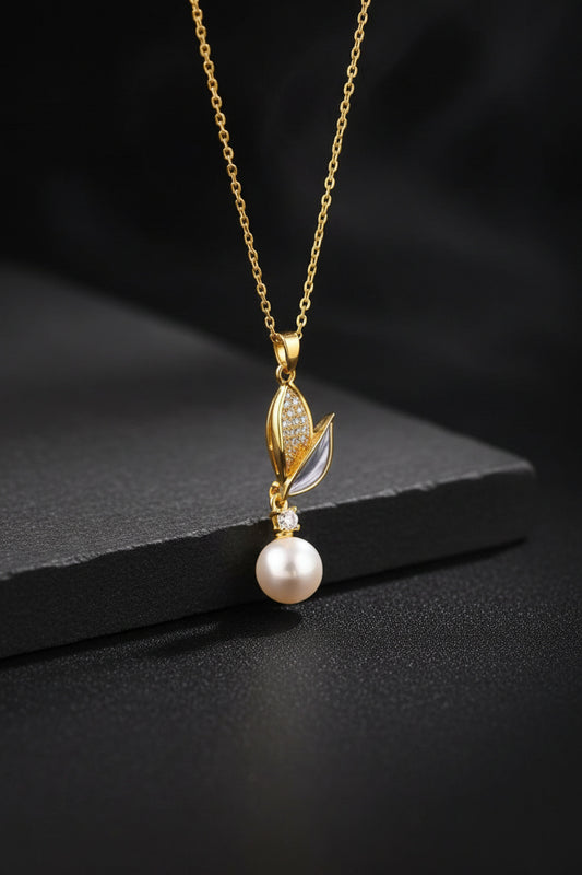 ✨️Collar Hoja Dorada Con Perla