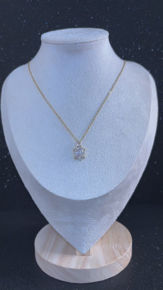 ✨ Collar Tortuga Dorada de Brillo Eterno