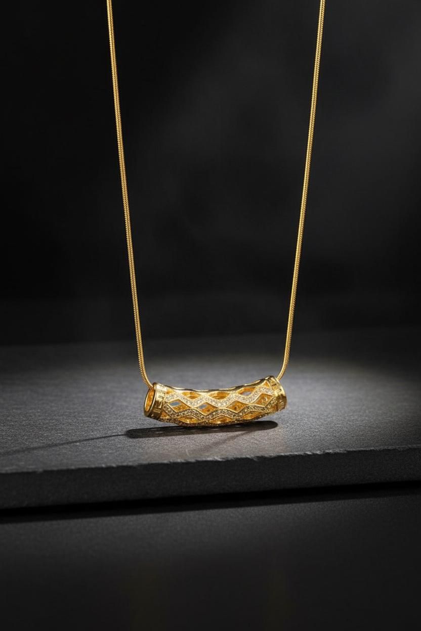 ✨️Collar Dorado Prestige con Grabado Geométrico